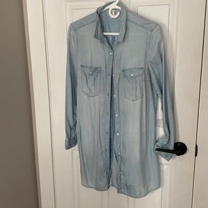 Womens H&M chambray denim shirt/dress, great condition size 10